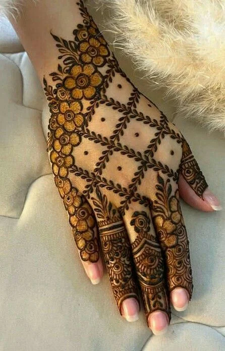 arabic mehndi design — circle, front · MyMehndiDesigns.com