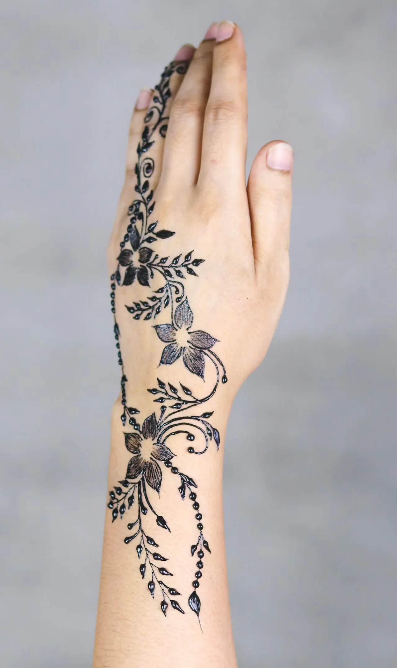 arabic mehndi design — arabic, front, floral, jaal #090 · MyMehndiDesigns.com