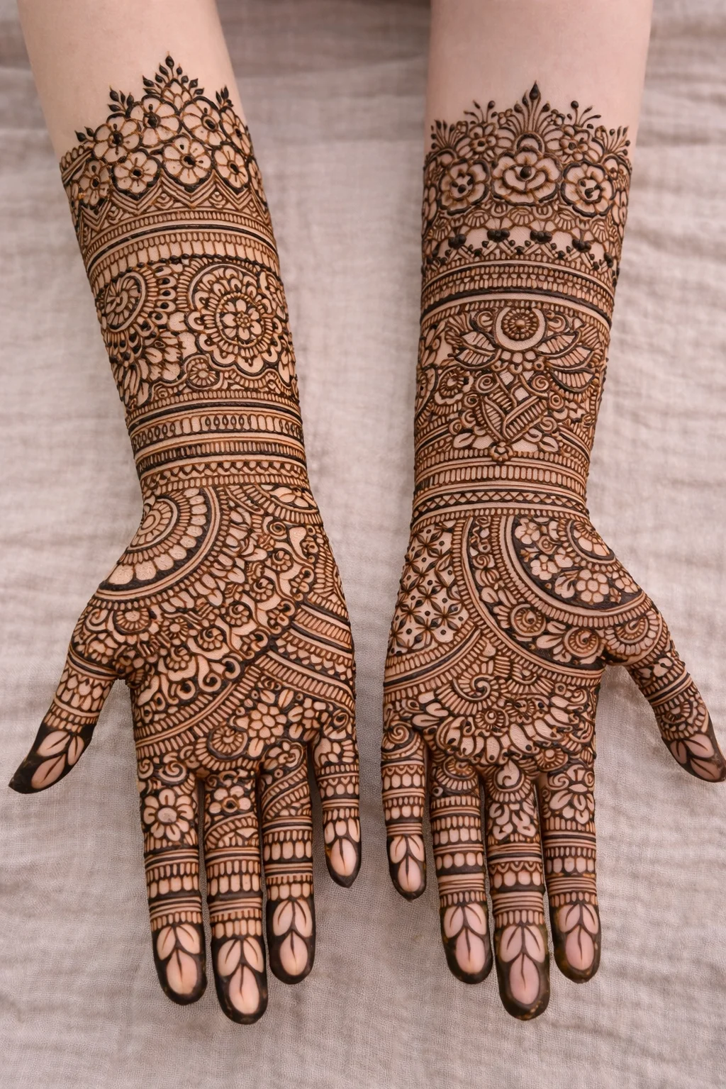 arabic mehndi design — sim · MyMehndiDesigns.com