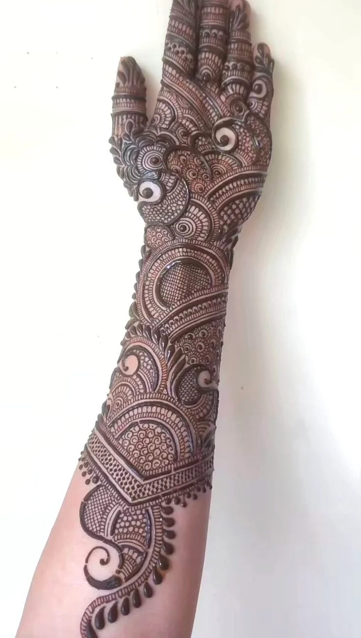 arabic mehndi design — side · MyMehndiDesigns.com