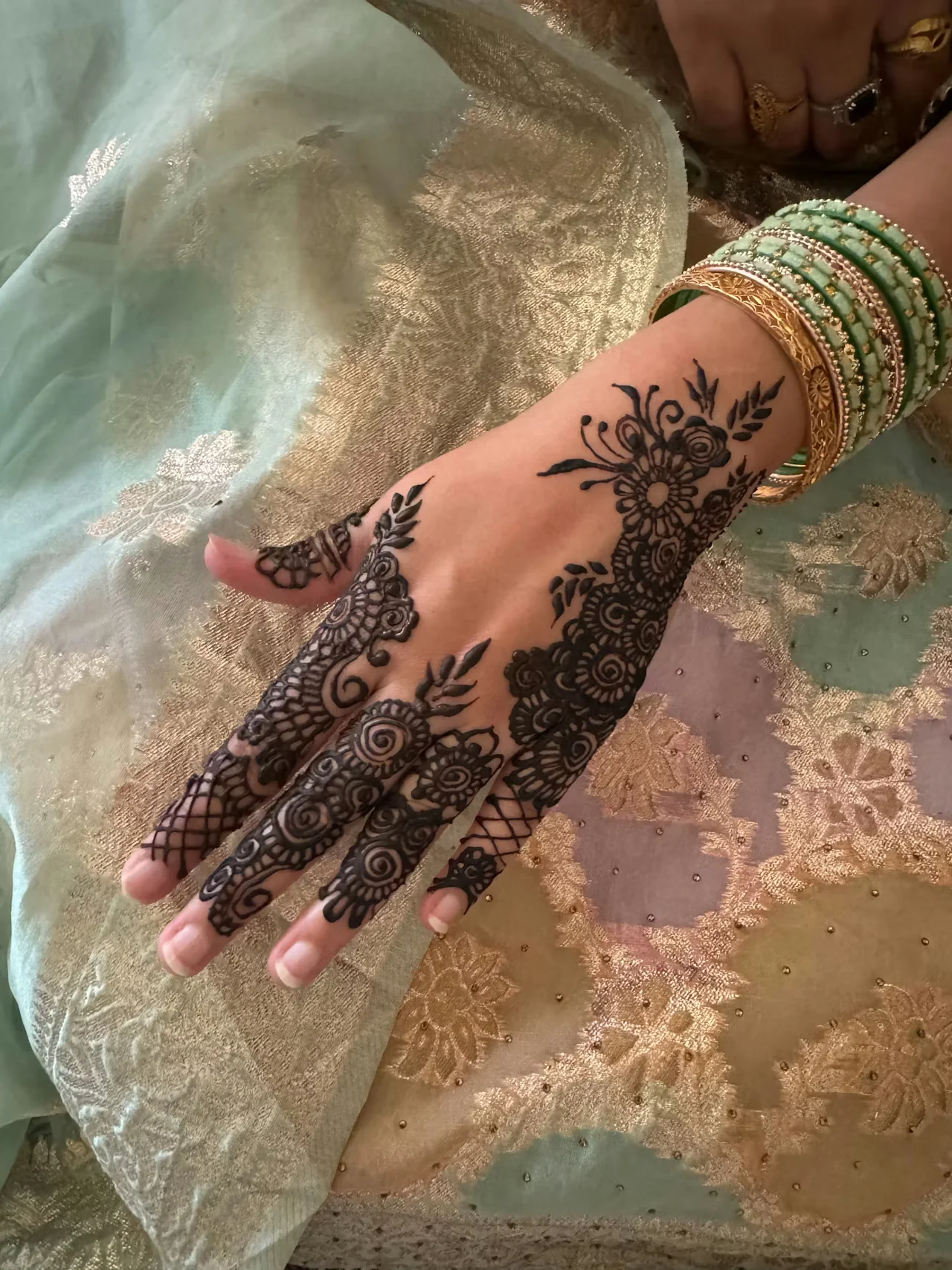 arabic mehndi design — arabic #012 · MyMehndiDesigns.com