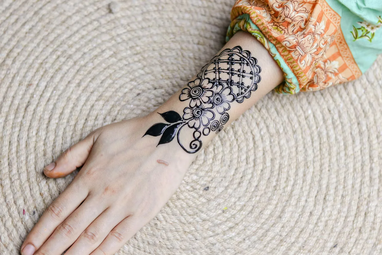 arabic mehndi design — arabic #017 · MyMehndiDesigns.com