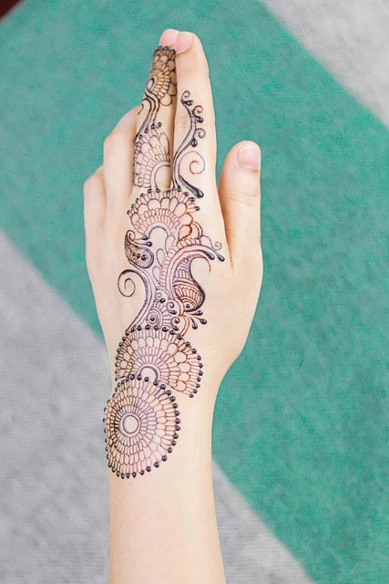 arabic mehndi design — arabic #051 · MyMehndiDesigns.com