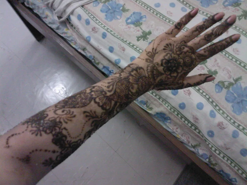arabic mehndi design — arabic, rose, floral, bold #077 · MyMehndiDesigns.com