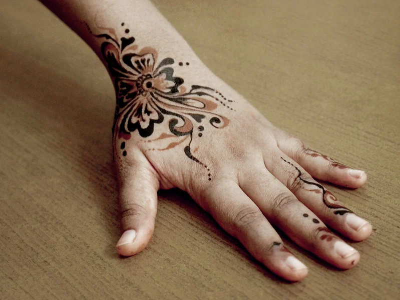 arabic mehndi design — arabic, rose, floral, bold #084 · MyMehndiDesigns.com