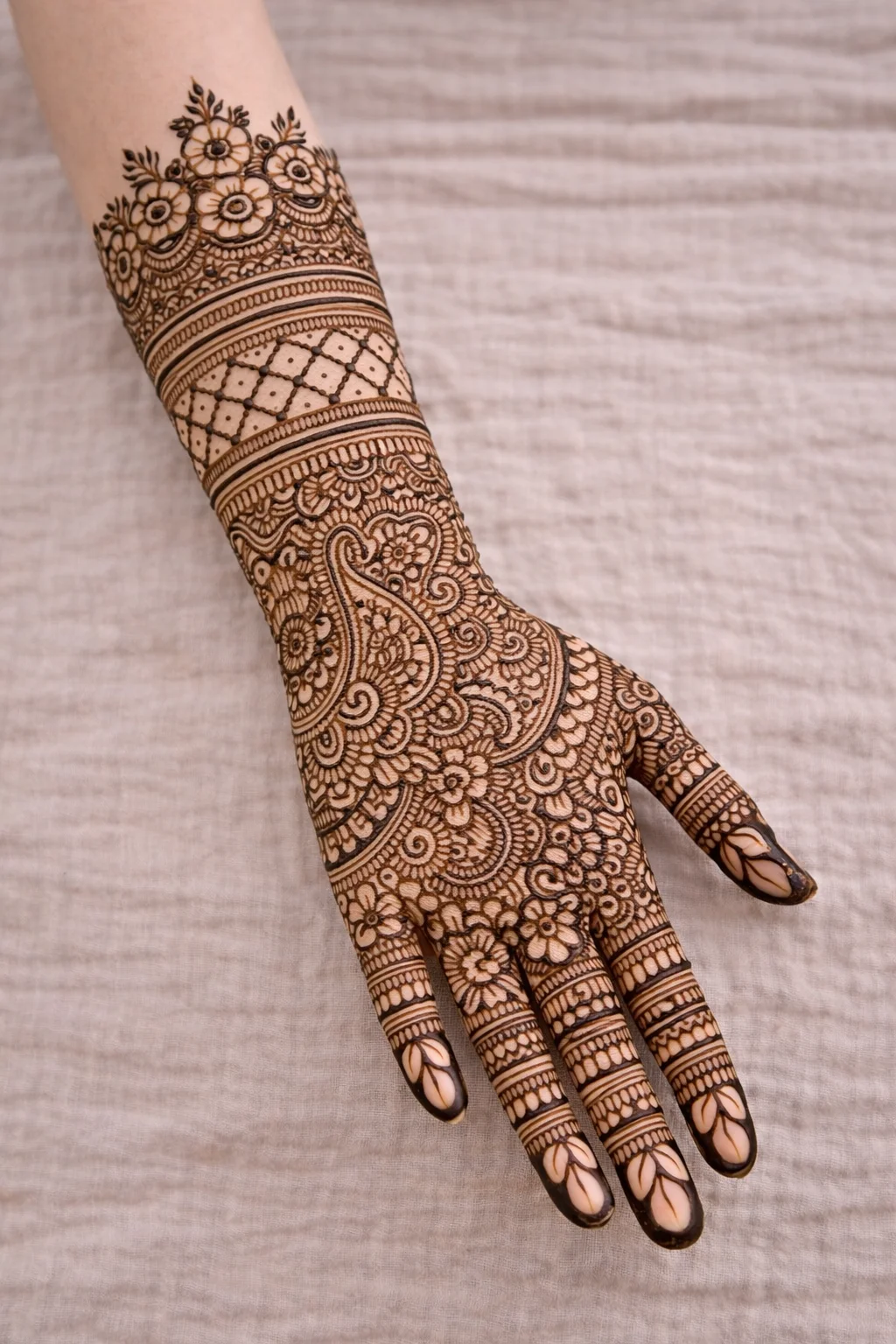 arabic mehndi design — simple, full, back, side · MyMehndiDesigns.com