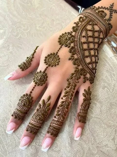arabic mehndi design — simple, bail, front · MyMehndiDesigns.com