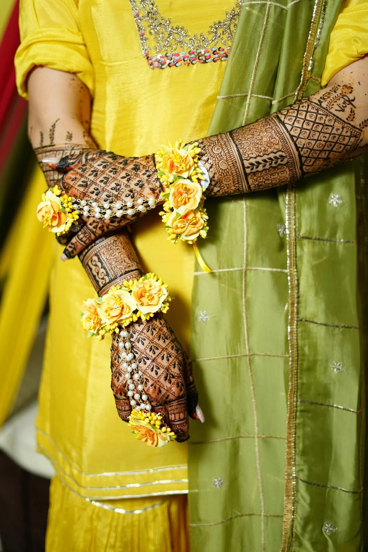 bridal mehndi design — bridal #009 · MyMehndiDesigns.com