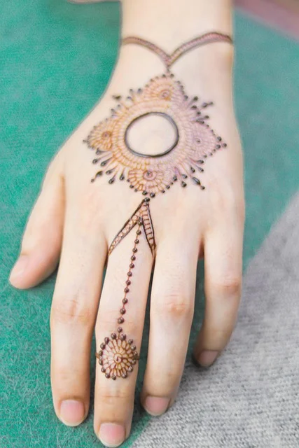 bridal mehndi design — bridal #065 · MyMehndiDesigns.com
