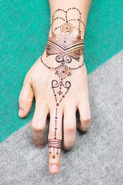 bridal mehndi design — bridal #066 · MyMehndiDesigns.com
