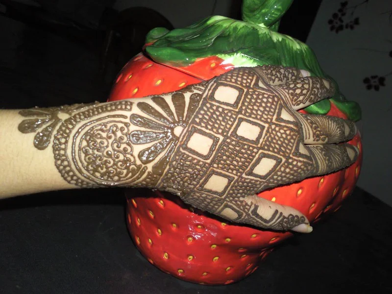 eid mehndi design — eid, festival, floral, arabic #009 · MyMehndiDesigns.com