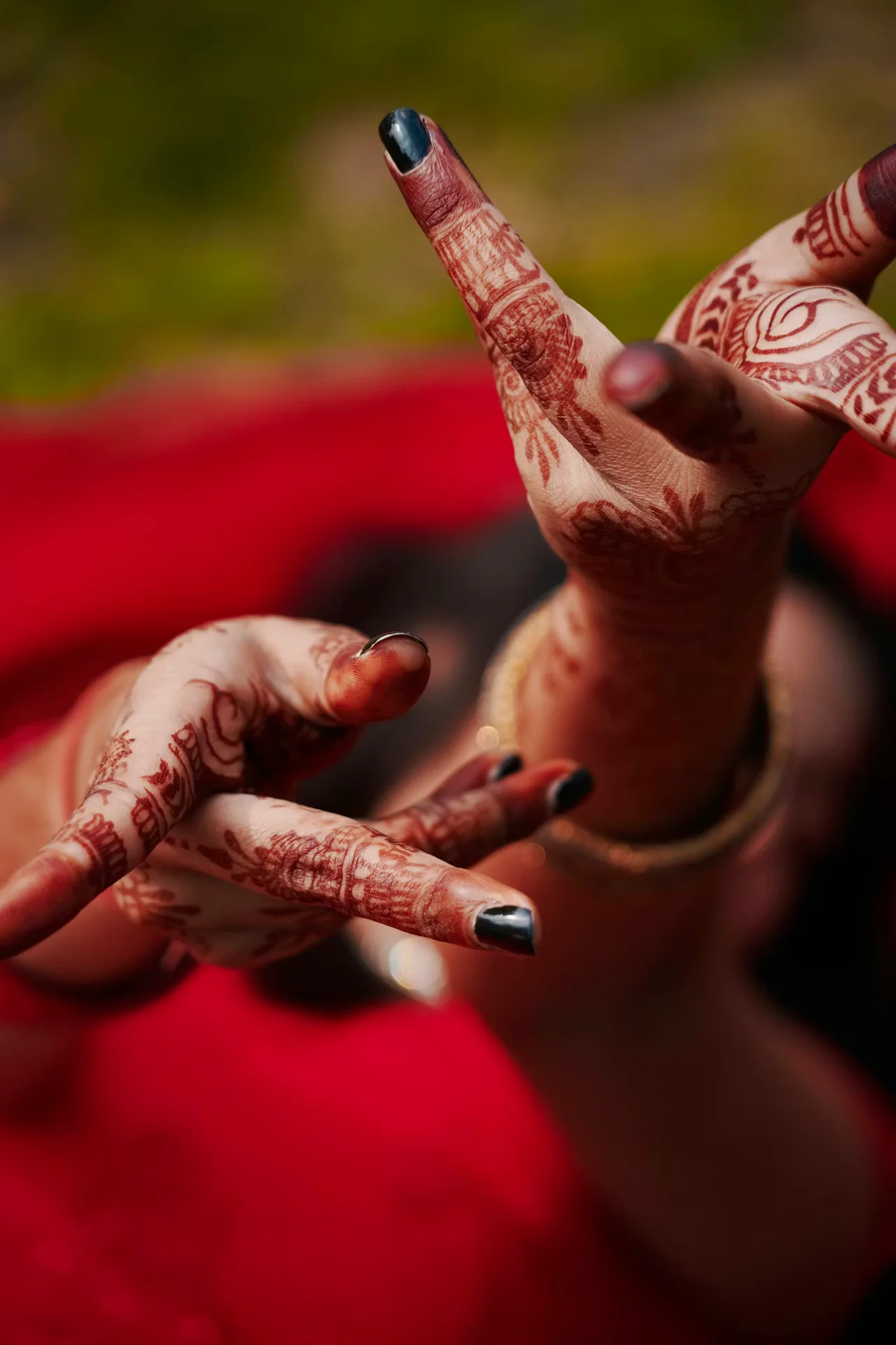 finger mehndi design #006 · MyMehndiDesigns.com