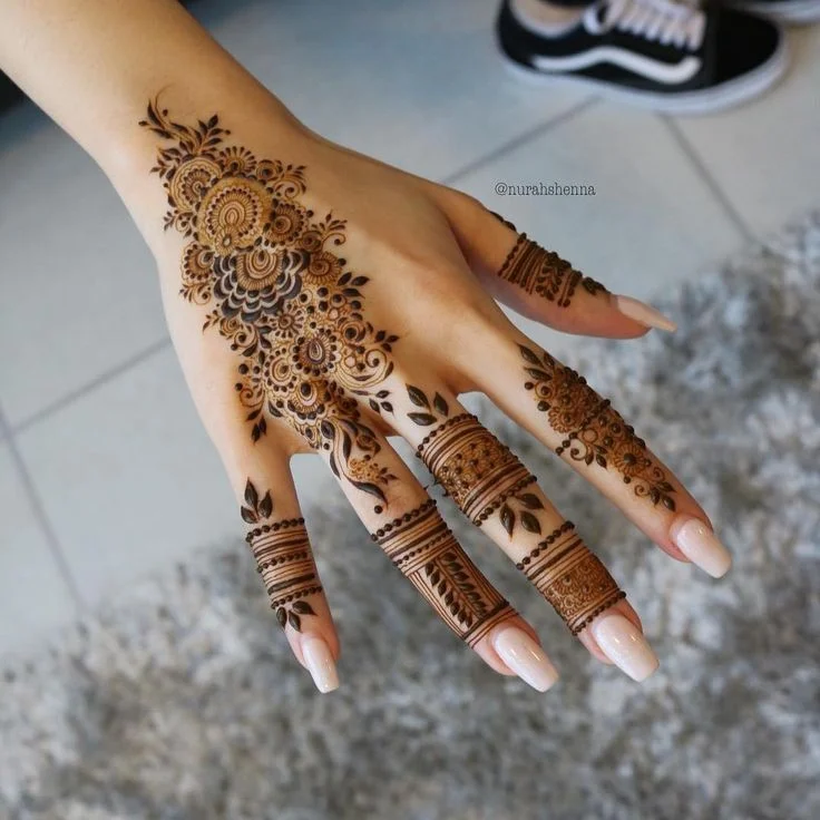finger mehndi design — nurahshenna, tattoo, minimal · MyMehndiDesigns.com