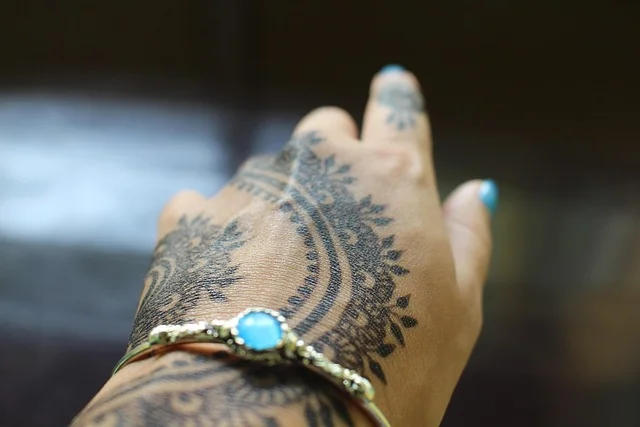 finger mehndi design — tottoo, minimal, ring · MyMehndiDesigns.com