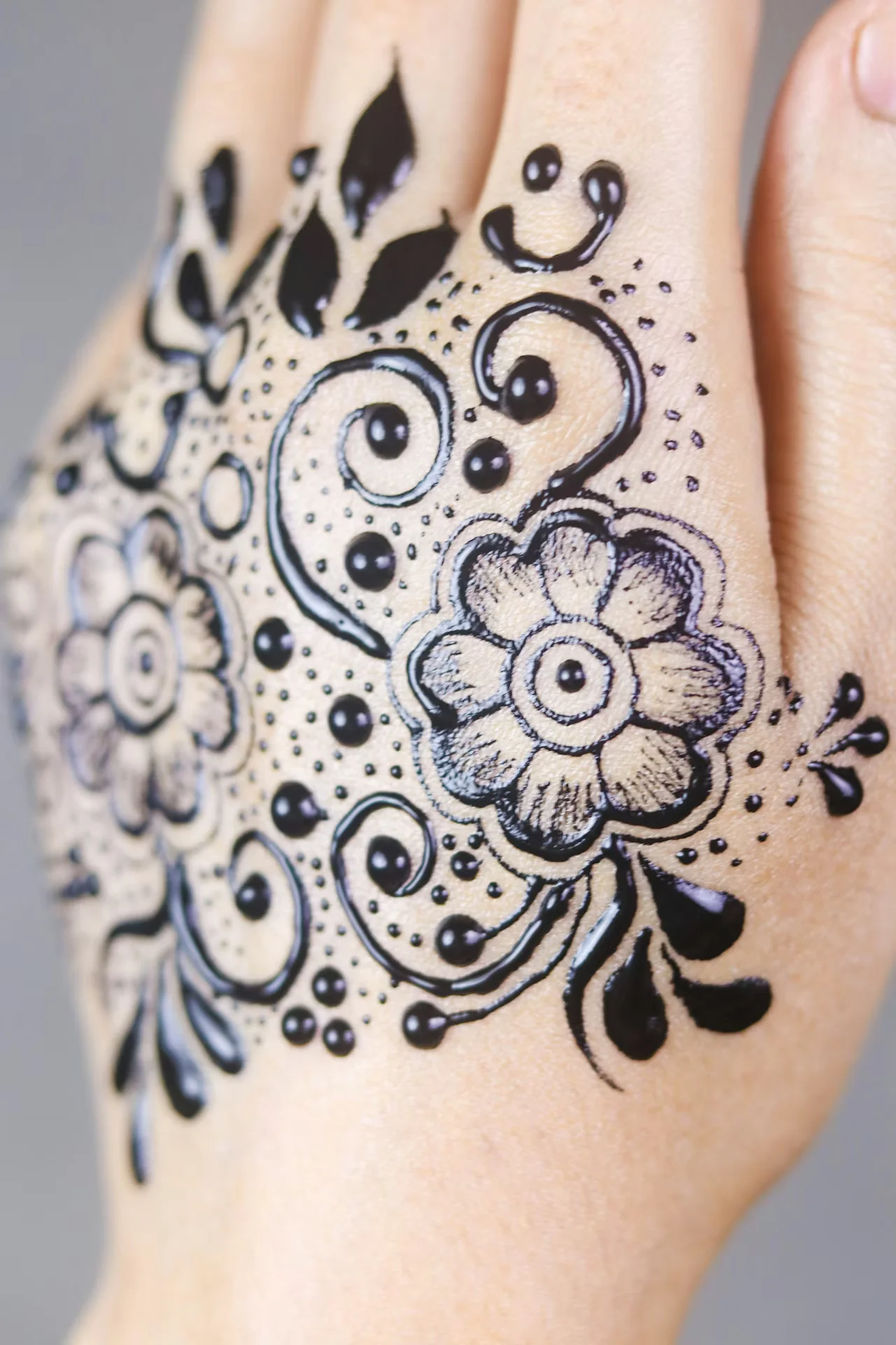 floral mehndi design — floral #003 · MyMehndiDesigns.com