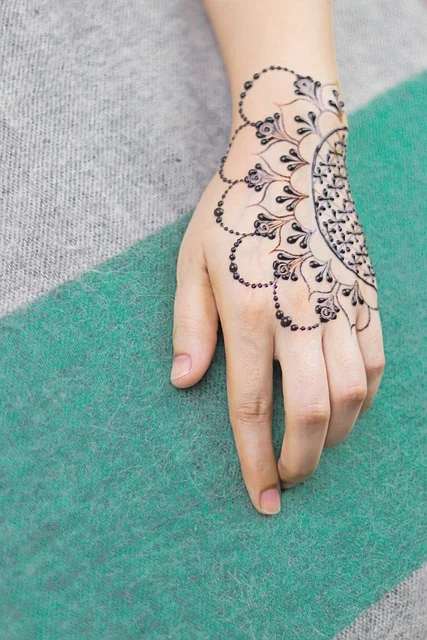 floral mehndi design — floral #031 · MyMehndiDesigns.com