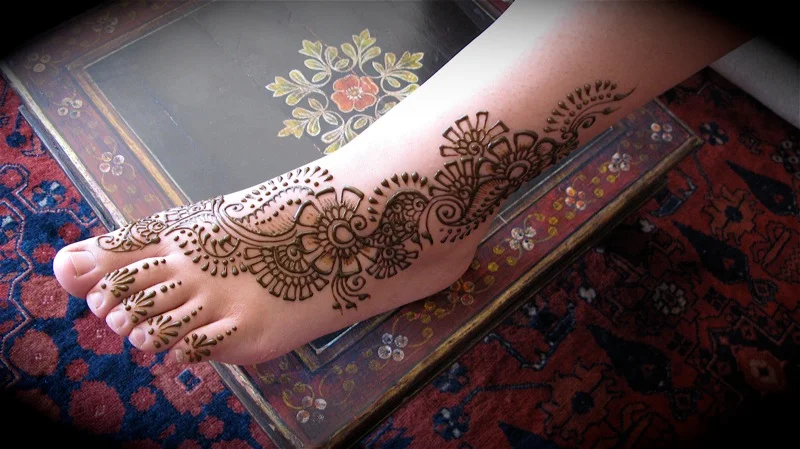 foot mehndi design — ankle, traditional, floral #032 · MyMehndiDesigns.com