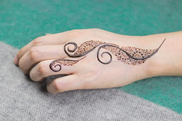 indian mehndi design — indian #025 · MyMehndiDesigns.com