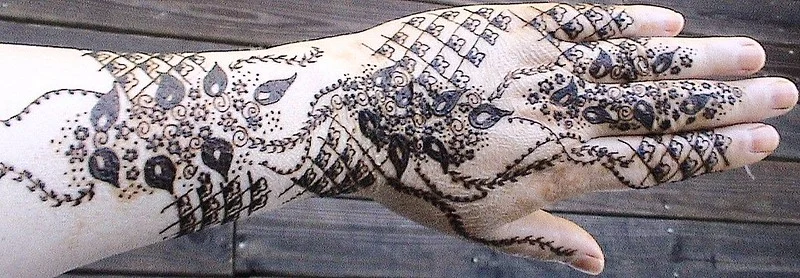khaleeji mehndi design — khaleeji, gulf, floral, bold #008 · MyMehndiDesigns.com
