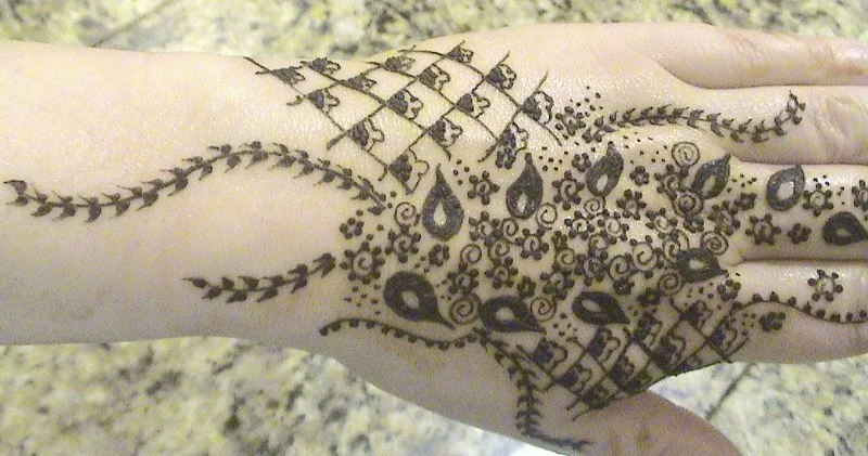 khaleeji mehndi design — khaleeji, gulf, floral, bold #016 · MyMehndiDesigns.com