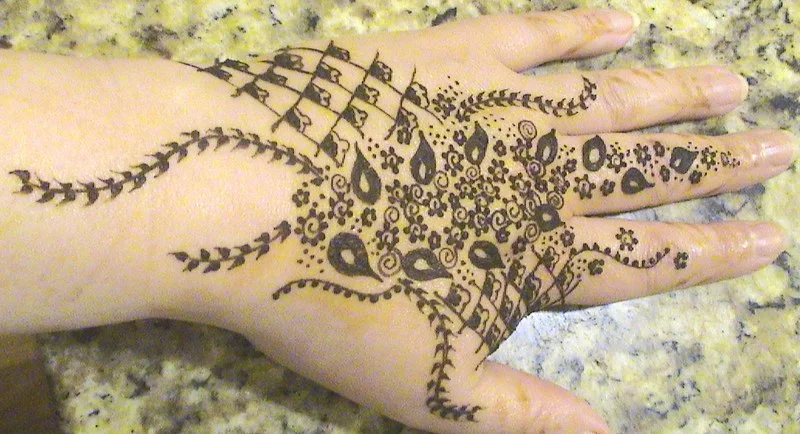 khaleeji mehndi design — khaleeji, gulf, floral, bold #020 · MyMehndiDesigns.com