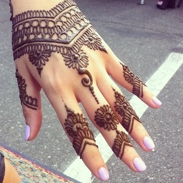 khaleeji mehndi design — khaleeji, gulf, floral, bold #031 · MyMehndiDesigns.com