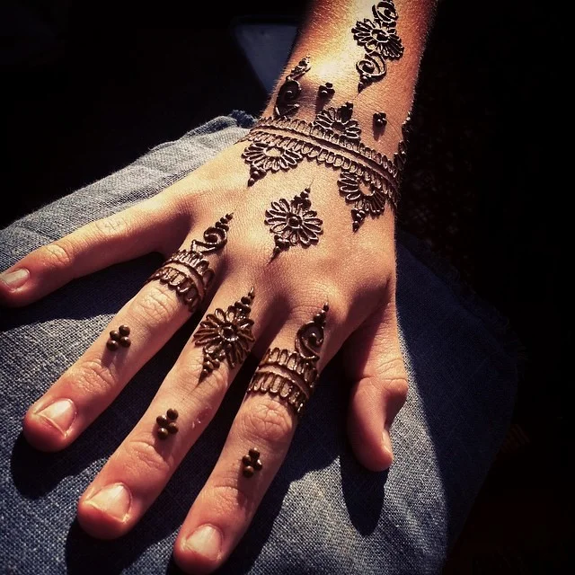 khaleeji mehndi design — khaleeji, gulf, floral, bold #032 · MyMehndiDesigns.com