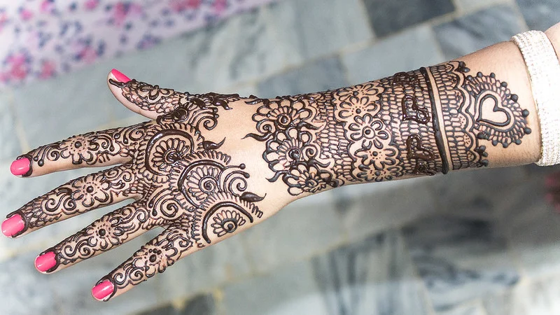 khaleeji mehndi design — khaleeji, gulf, floral, bold #033 · MyMehndiDesigns.com