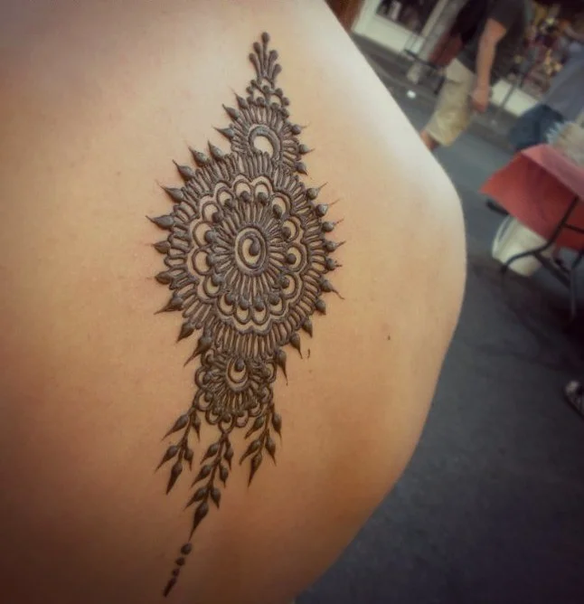 mandala mehndi design — mandala, circular, geometric, symmetric #028 · MyMehndiDesigns.com