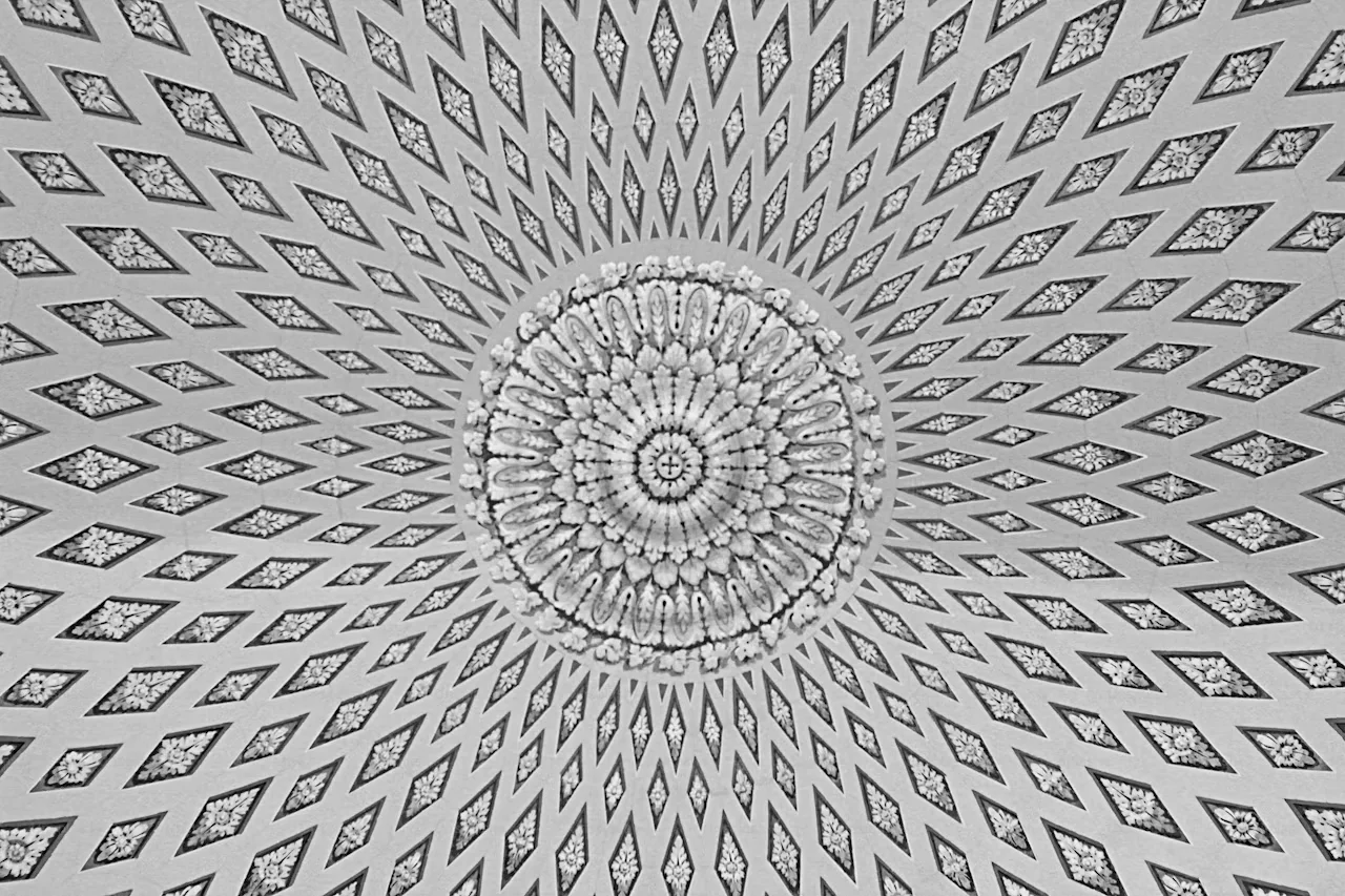 mandala mehndi design — mandala #011 · MyMehndiDesigns.com