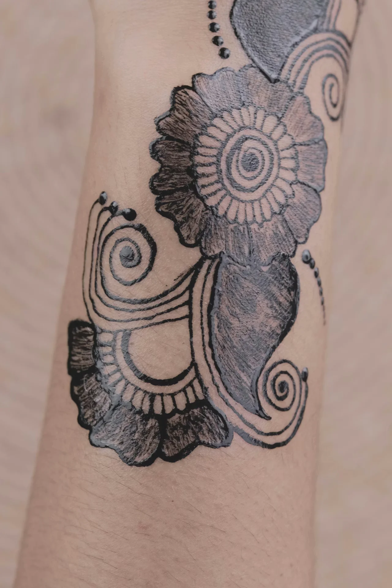 modern mehndi design — modern #012 · MyMehndiDesigns.com
