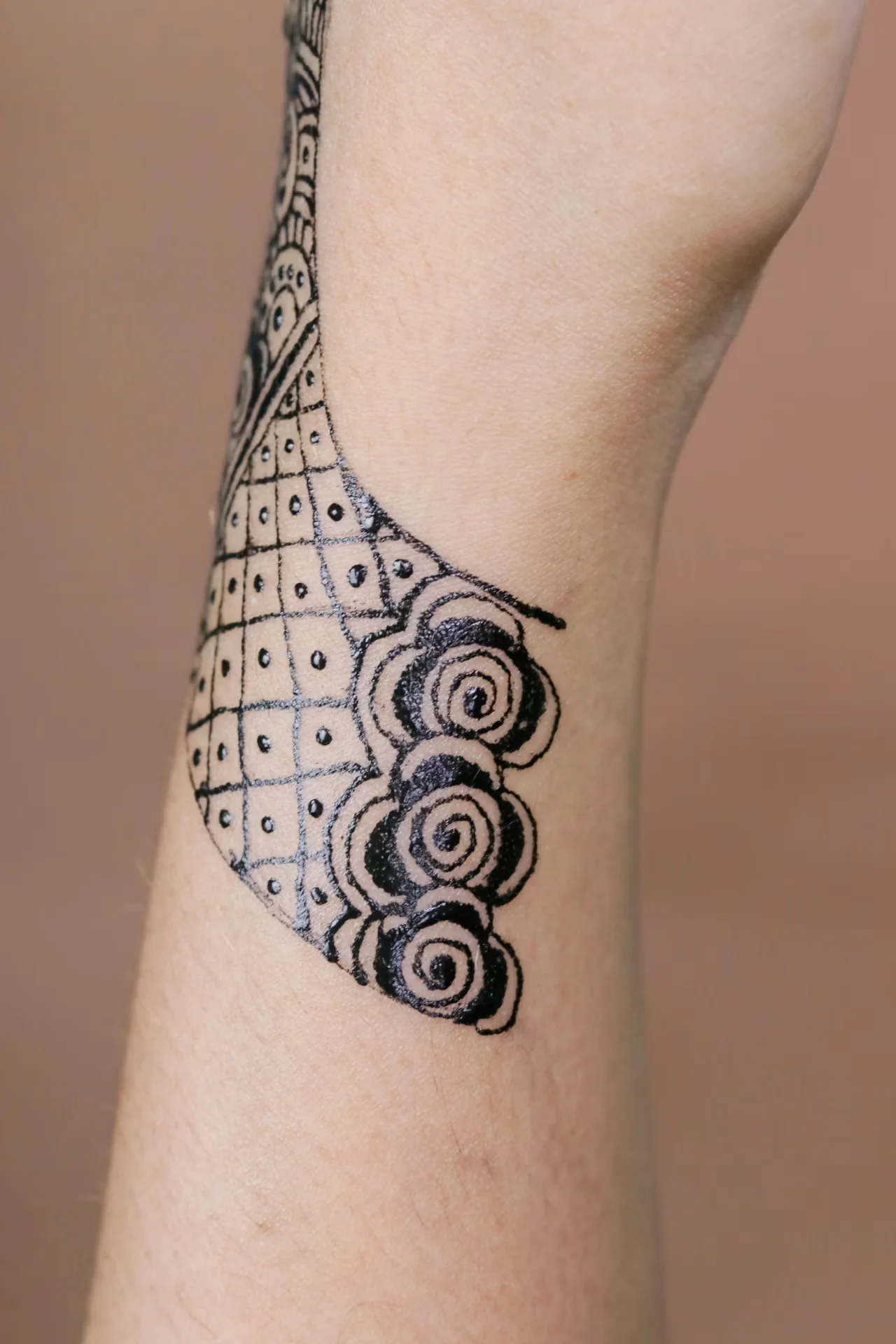 modern mehndi design — modern #013 · MyMehndiDesigns.com