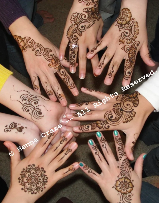 pakistani mehndi design — pakistani, khafif, rose, bold #025 · MyMehndiDesigns.com