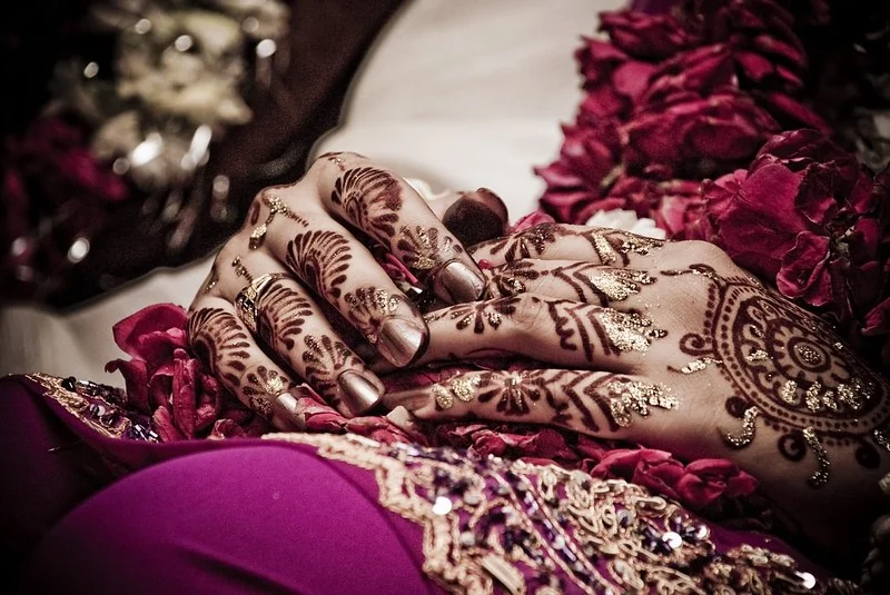 pakistani mehndi design — pakistani, khafif, rose, bold #031 · MyMehndiDesigns.com