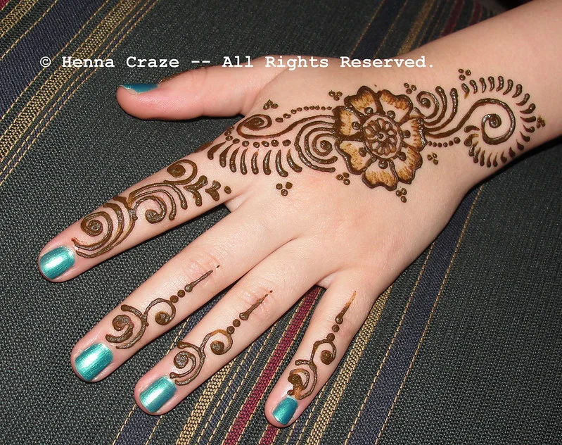 pakistani mehndi design — pakistani, khafif, rose, bold #044 · MyMehndiDesigns.com