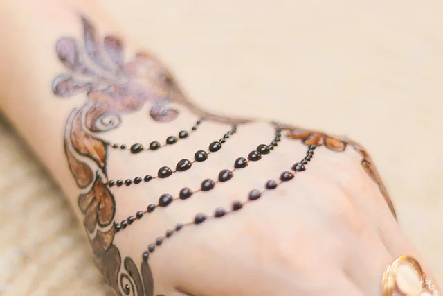 pakistani mehndi design — pakistani #010 · MyMehndiDesigns.com