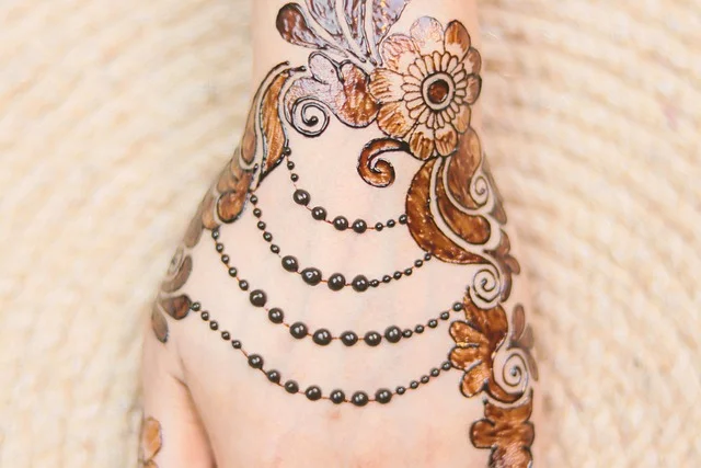 pakistani mehndi design — pakistani #016 · MyMehndiDesigns.com
