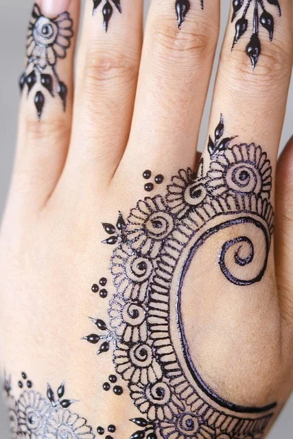 palm mehndi design — palm, circular, mandala, floral #019 · MyMehndiDesigns.com
