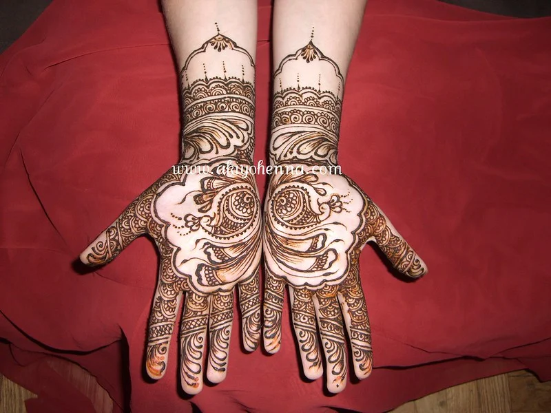 palm mehndi design — palm, circular, mandala, floral #025 · MyMehndiDesigns.com