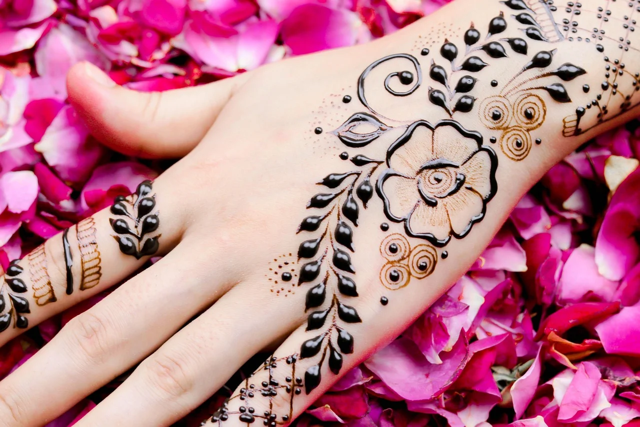 palm mehndi design — palm #005 · MyMehndiDesigns.com