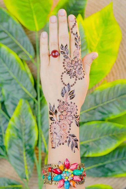 palm mehndi design — palm #007 · MyMehndiDesigns.com