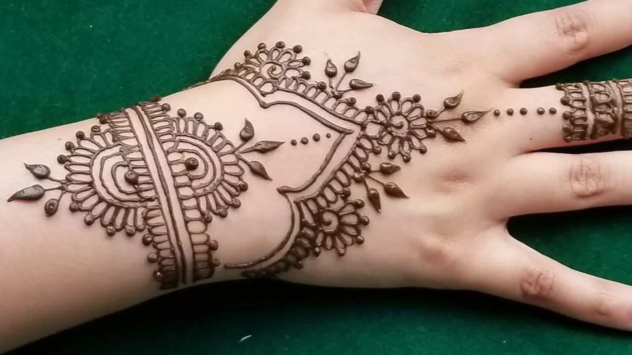 simple mehndi design — patterns, beginner #033 · MyMehndiDesigns.com